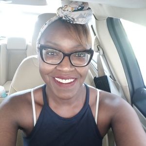 Meet your Posher, Yolanda